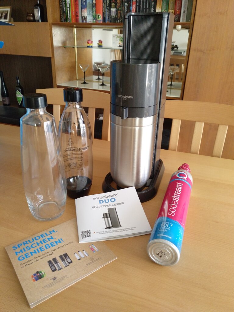 https://www.beyondpixels.at/wp-content/uploads/2020/11/sodastream_duo_inhalt-768x1024.jpg