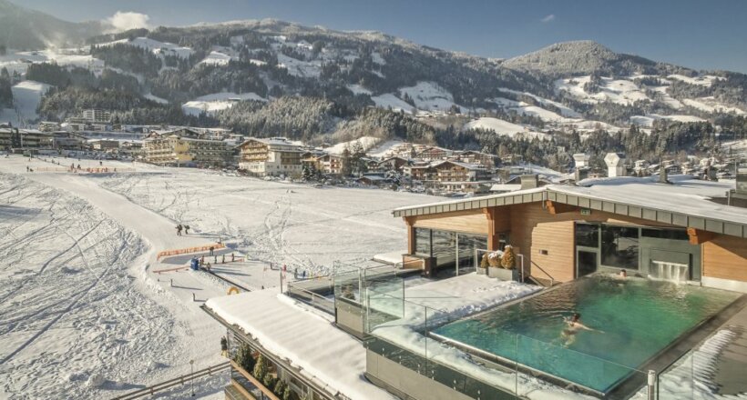 Mia Alpina . Zillertal Family Retreat HolidayCheck Award 2026