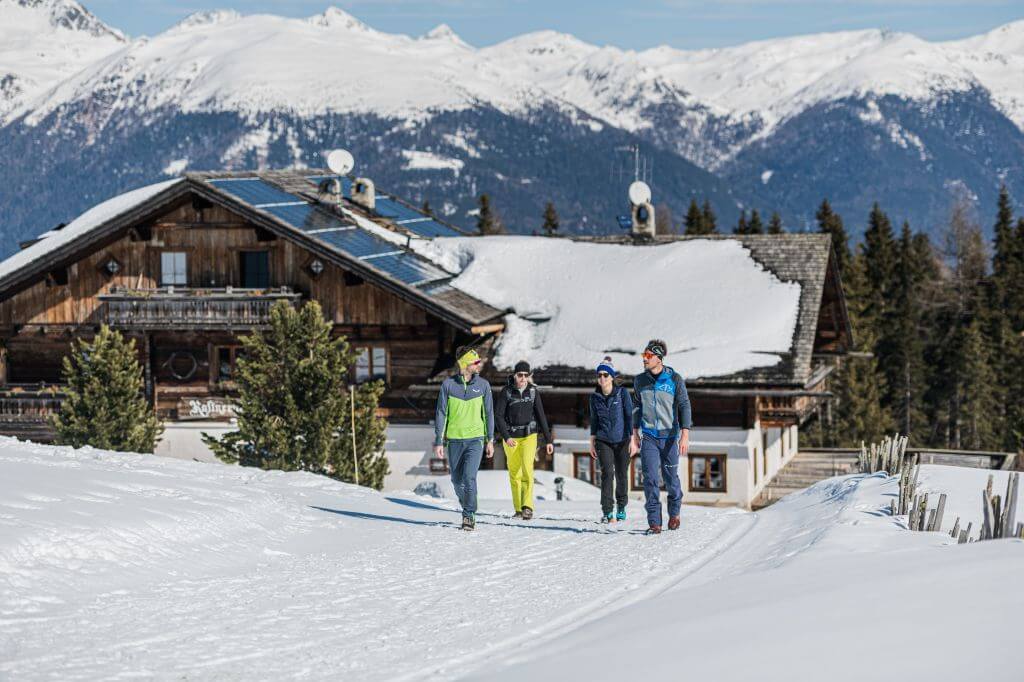 Durch das verschneite Bruneck spazieren Quelle: wisthaler.com (Dolomitenregion Kronplatz)